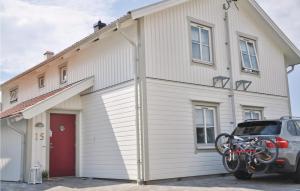 Beautiful Home In Kyrkesund With Sauna