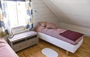 Stunning Home In Vetlanda With Kitchen