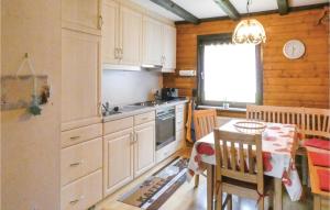 Two-Bedroom Apartment In Arrach