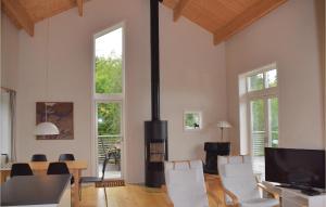 3 Bedroom Beautiful Home In Vetlanda