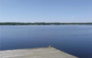 Beautiful Home In Bolmsö With Wifi