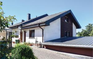 2 Bedroom Nice Home In Sellerich