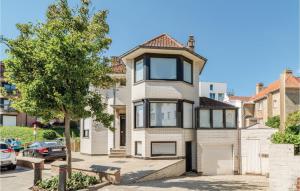 Five-Bedroom Holiday Home room in Seagull