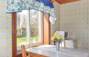 Two-Bedroom Holiday Home In Lenhovda