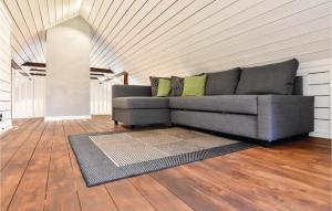 Lovely Home In Älgarås With Kitchen