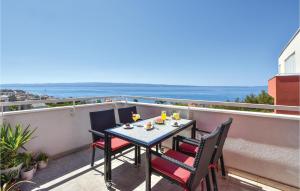 Apartment Podstrana with Sea View 358