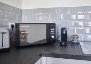 Host & Stay - West Cliff View