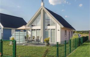 Beach Front Home In Zerpenschleuse