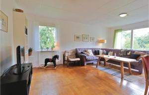 3 Bedroom Gorgeous Home In Yngsjö