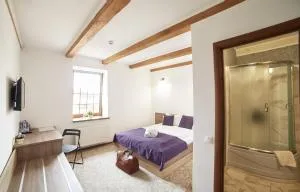 Coin Hotel - Zimna Woda