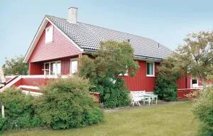 5 Bedroom Awesome Home In Borhaug - Borhaug