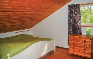 Cozy Home In Munka-Ljungby With Kitchen