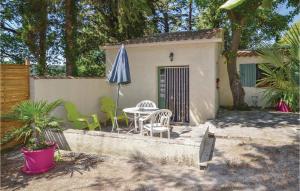 Beautiful Home In Crillon Le Brave With Wifi, Private Swimming Pool And Outdoor Swimming Pool