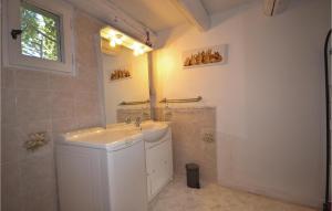 Amazing Home In Crillon Le Brave