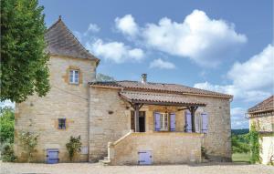 Maisons de vacances Nice Home In Puy Levque With 3 Bedrooms, Wifi And Outdoor Swimming Pool : photos des chambres