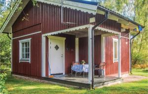 Amazing home in Munka-Ljungby with 2 Bedrooms and Internet