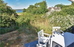 1 Bedroom Nice Apartment In Listerby