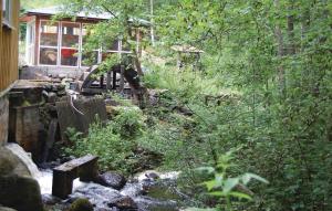 1 Bedroom Stunning Home In Örkellunga