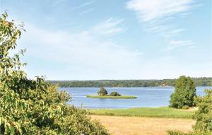 1 Bedroom Nice Apartment In Listerby