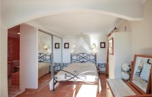 Maisons de vacances Amazing home in Cabris with 3 Bedrooms, WiFi and Outdoor swimming pool : photos des chambres