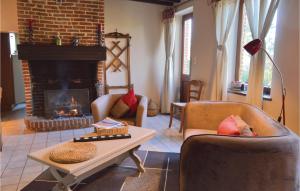 Maisons de vacances Two-Bedroom Holiday Home in Romery : photos des chambres