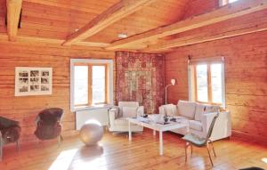 Amazing Home In Örsjö With Wifi