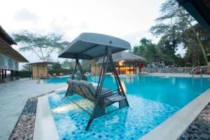 Small World Country Club - 马查科斯