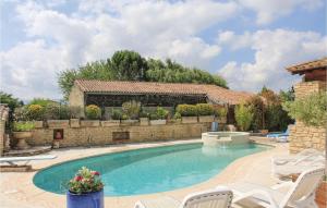 Maisons de vacances Nice home in Gordes with 3 Bedrooms and Outdoor swimming pool : photos des chambres