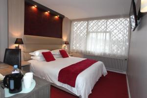 Hotels Hotel Les Trois Roses, Meylan Grenoble The Originals Boutique : Chambre Simple Deluxe