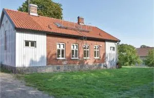 6 Bedroom Gorgeous Home In Tomelilla - Bollerup