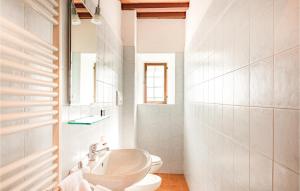 Seven-Bedroom Holiday Home