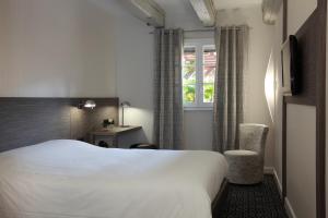 Hotels Hotel Restaurant Pere Benoit : photos des chambres