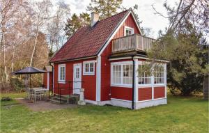 Nice Home In Hllviken With 2 Bedrooms