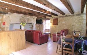 Maisons de vacances Amazing home in Grignols with 2 Bedrooms and WiFi : Maison de Vacances 2 Chambres