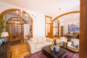 Classic Lisbon Downtown Apartment
