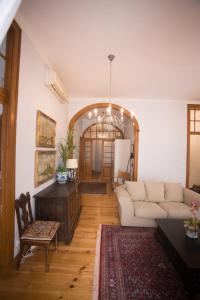 Classic Lisbon Downtown Apartment