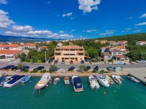 4 star apartement Apartments Insula Aurea Klimno Horvaatia