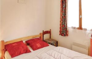 2 Bedroom Awesome Home In Teyssieres