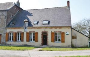 Maisons de vacances Three-Bedroom Holiday Home in Chigny : photos des chambres