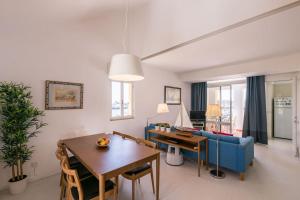 Lovely Marina View Duplex by LovelyStay