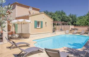 Awesome Home In Saint Didier With 3 Bedrooms, Private Swimming Pool And Outdoor Swimming Pool