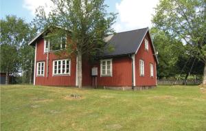 Stunning Home In Lidhult With Wifi