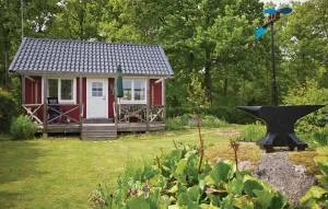 2 Bedroom Cozy Home In Ronneby - Garnanäs