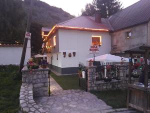 Vila MAGDA