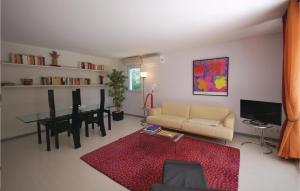 Two-Bedroom Apartment room in Two-Bedroom Apartment in Saint Raphael
