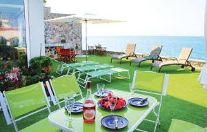 Four-Bedroom Holiday home with Sea View in Derveni Korinth Pelo.