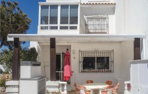 3 Bedroom Lovely Home In Torrevieja