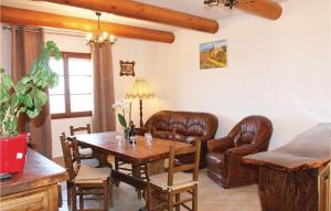 Maisons de vacances Nice home in Sigoyer with 2 Bedrooms and WiFi : photos des chambres