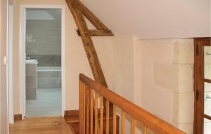 Maisons de vacances Amazing Home In Cravant Les Coteaux : photos des chambres