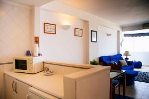 Panoramic Beach View Apartment (T2) in Caparica